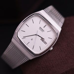 Vintage 1982 Seiko Seagull 5933-5040 Men’s Watch
[Very Good Condition]